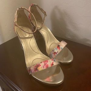 Spring Block Heels 🌷🌺🌸